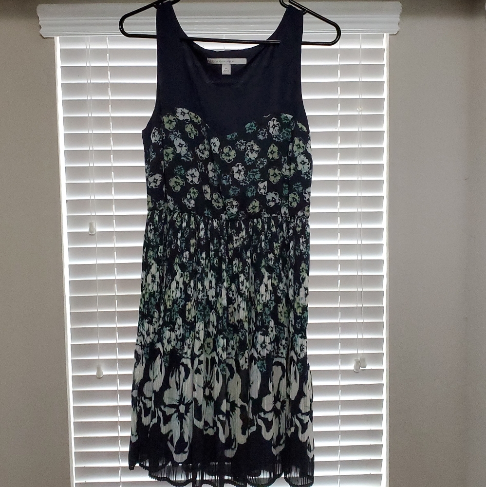 LAUREN CONRAD Navy Dress w/ Flowers Size 10